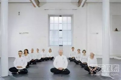 全球10大奇葩俱乐部盘点：太极气功俱乐部