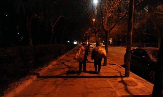 解密：北京六旬老人 为何井底“蜗居”