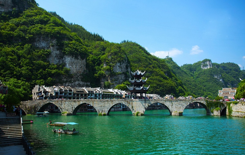 山青水秀的镇远古城