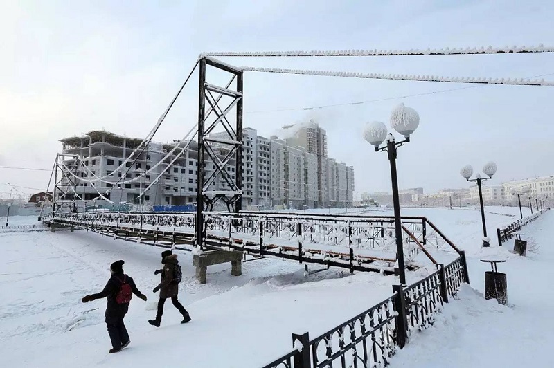 冰雪封河