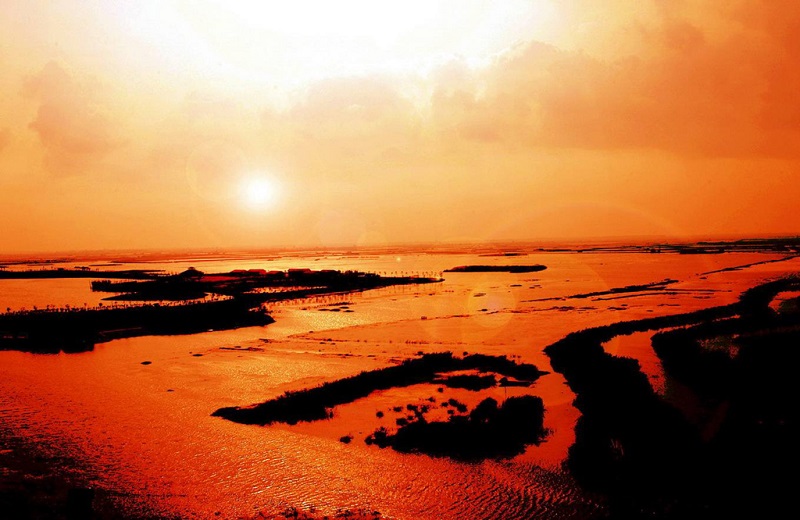 大纵湖夕照