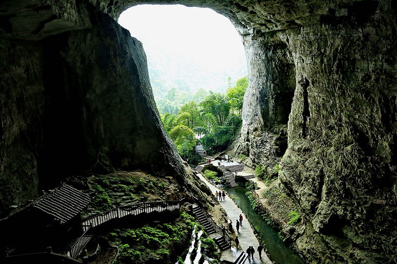 酉阳桃花源洞口