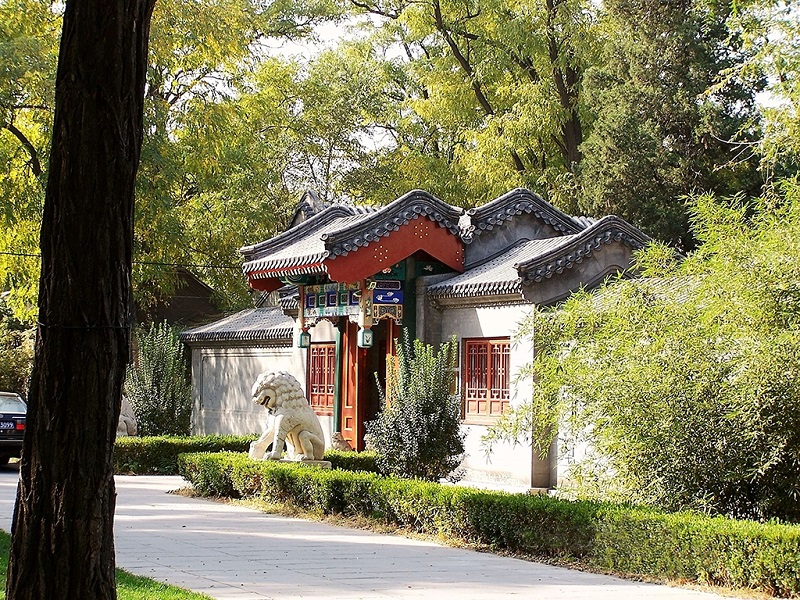 修缮后的北京大学朗润园部分古建筑_看图王