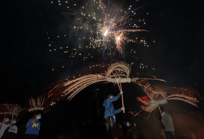 香狮火龙祭游，神秘的传统文化艺术