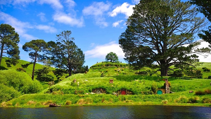 河畔美景