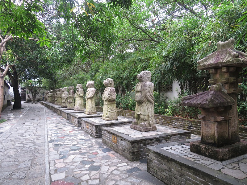 中山詹园12生肖石雕