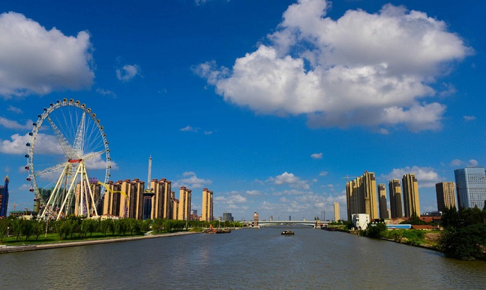 濠河两岸