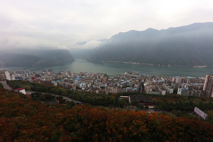 图10：《平湖之畔山水之城美如画》。唐探峰  17784436870