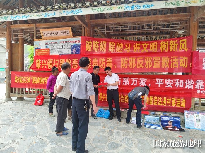 进村开展移风易俗、民法典宣传